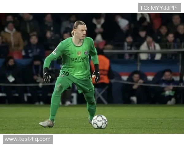恩里克称赞萨福诺夫神奇表现朗斯虽机会众多仍难破门